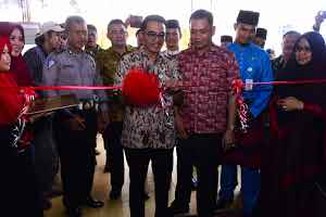 Bupati Bengkalis Resmikan Restauran layar NG Seafood