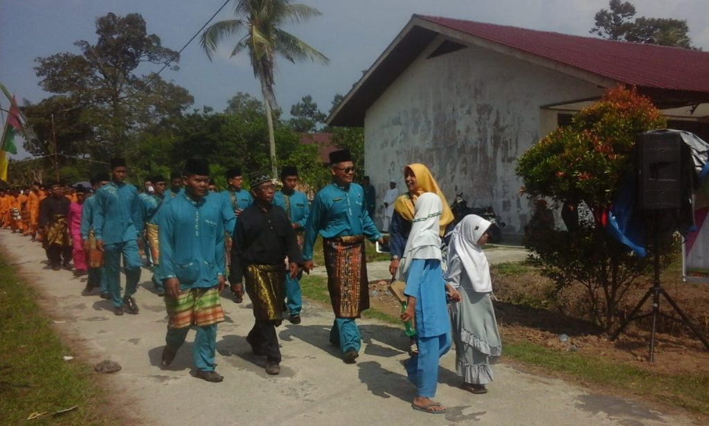 23 Desa Kecamatan Bantan Mengikuti Pawai Ta’aruf Dalam Rangka MTQ Tingkat Kecamatan