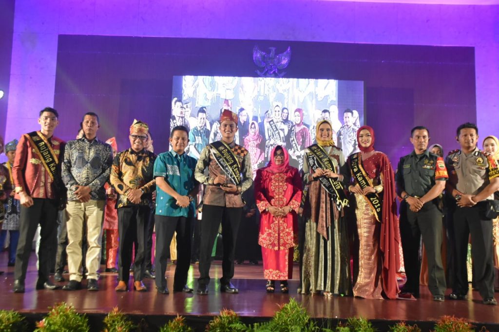 Kadis Pariwisata Wakili Bupati Kampar, Dalam Buka Acara Malam Puncak Bujang Dara Kampar 2019