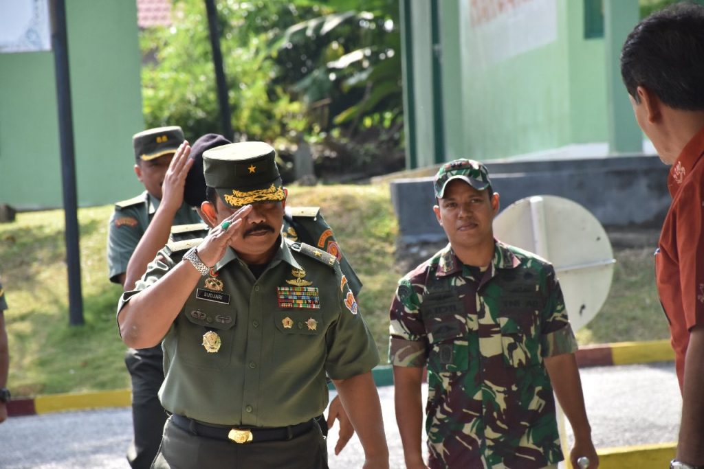 Kastaf TNI AD Tinjau Pelaksanaan TMMD di Kampar, Membangun Daerah Sejatinya Membangun Rakyat