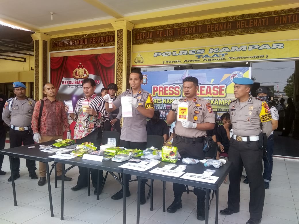 Prestasi Luar Biasa Polres Kampar, Tangkapan 4 Kg Shabu Dan 929 Pil Ekstasi