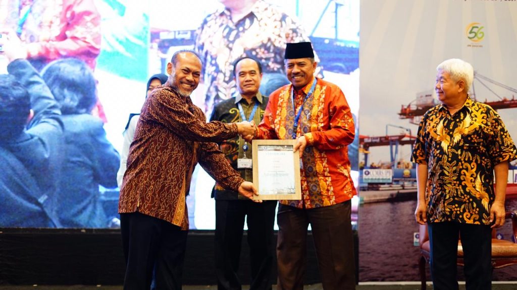 Bupati Alfedri Keynote Speaker Seminar IPB – Kemenhub