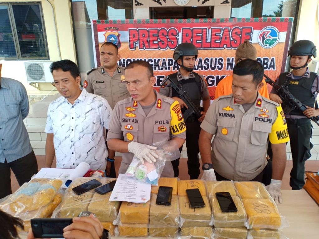 Kapolres Mengadakan Press Release Di Mapolres Bengkalis Penangkapan Narkotika Jenis Sabu dan Ekstasi