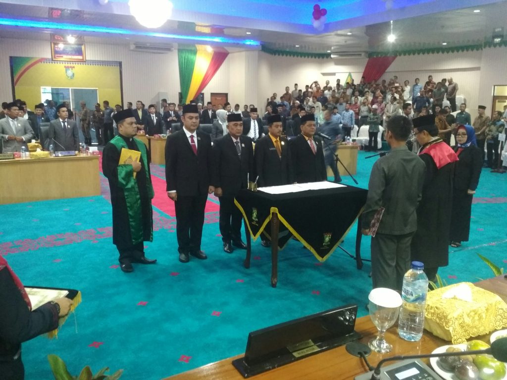 Muhammad Faisal Resmi Jabat Ketua DPRD Kampar