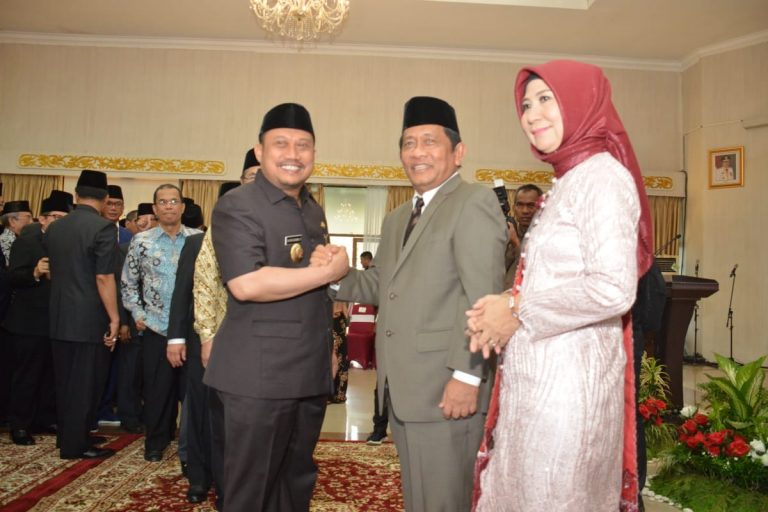 Bupati Kampar Hadiri Pelantikan Dan Pengambilan Sumpah Jabatan Dan Serah Terima Jabatan Sekda Provinsi Riau