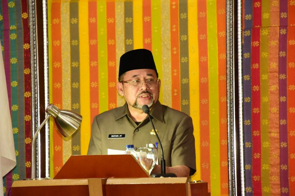 Sekda Bengkalis terima surat Pelaksana Harian (PLH)Bupati Bengkalis Dari Gubri H.Syamsuar