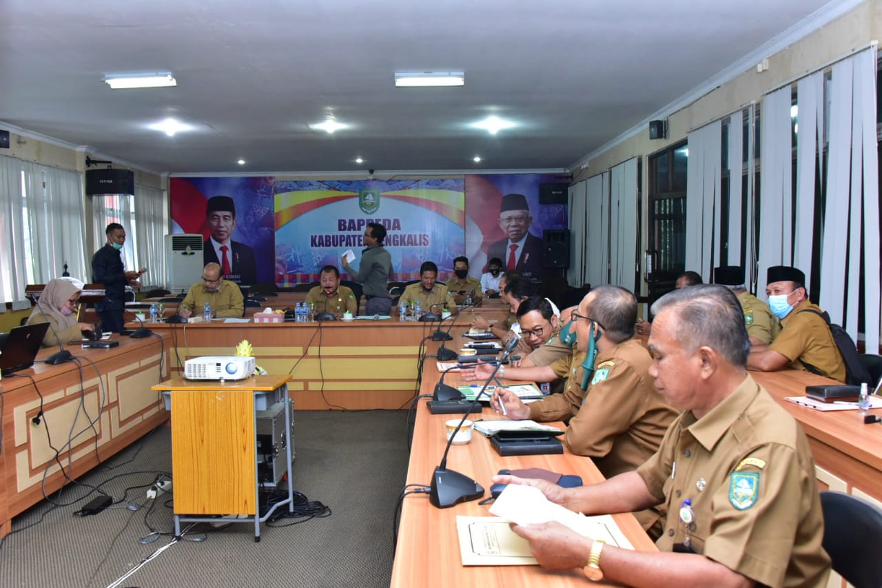 Rapat Pembahasan Permasalahan RTRW Kabupaten Bengkalis Tahun 2020-2040, di Ruang Rapat Zahari Kantor Bappeda Bengkalis