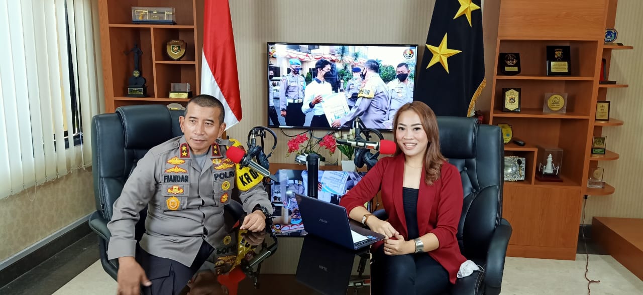 Kapolda Banten Edukasi Masyarakat Melalui Talkshow Radio Tentang Penerapan AKB