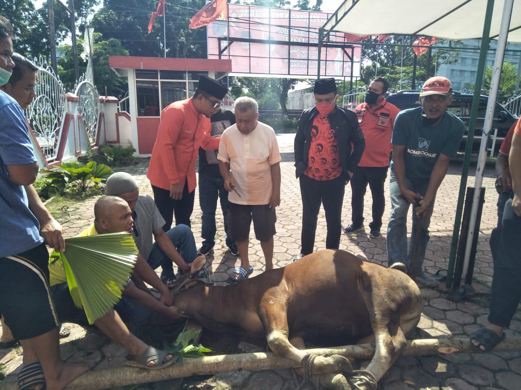 Rutin Setiap Tahunnya, PDI Perjuangan Riau Berqurban