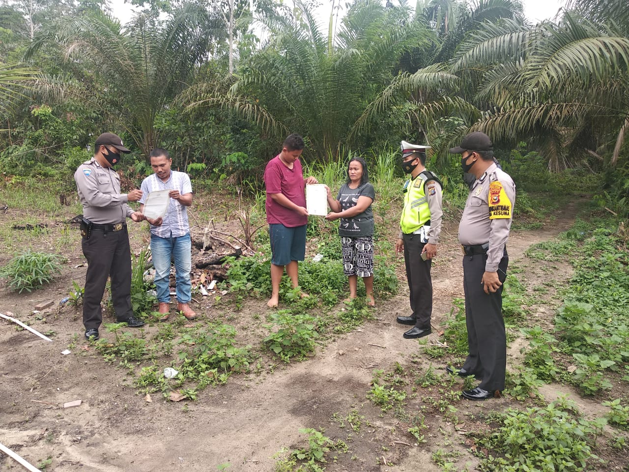 Polsek Pangkalan Kuras Laksanakan Penyebaran Maklumat Kapolda Riau Tentang Larangan Pembakaran Hutan Dan Lahan