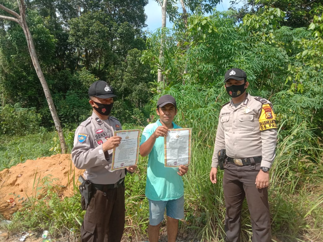 Polsek Pangkalan Kuras Patroli Karhutla Dan Penyebaran Maklumat Kapolda Riau Tentang Larangan Karhutla