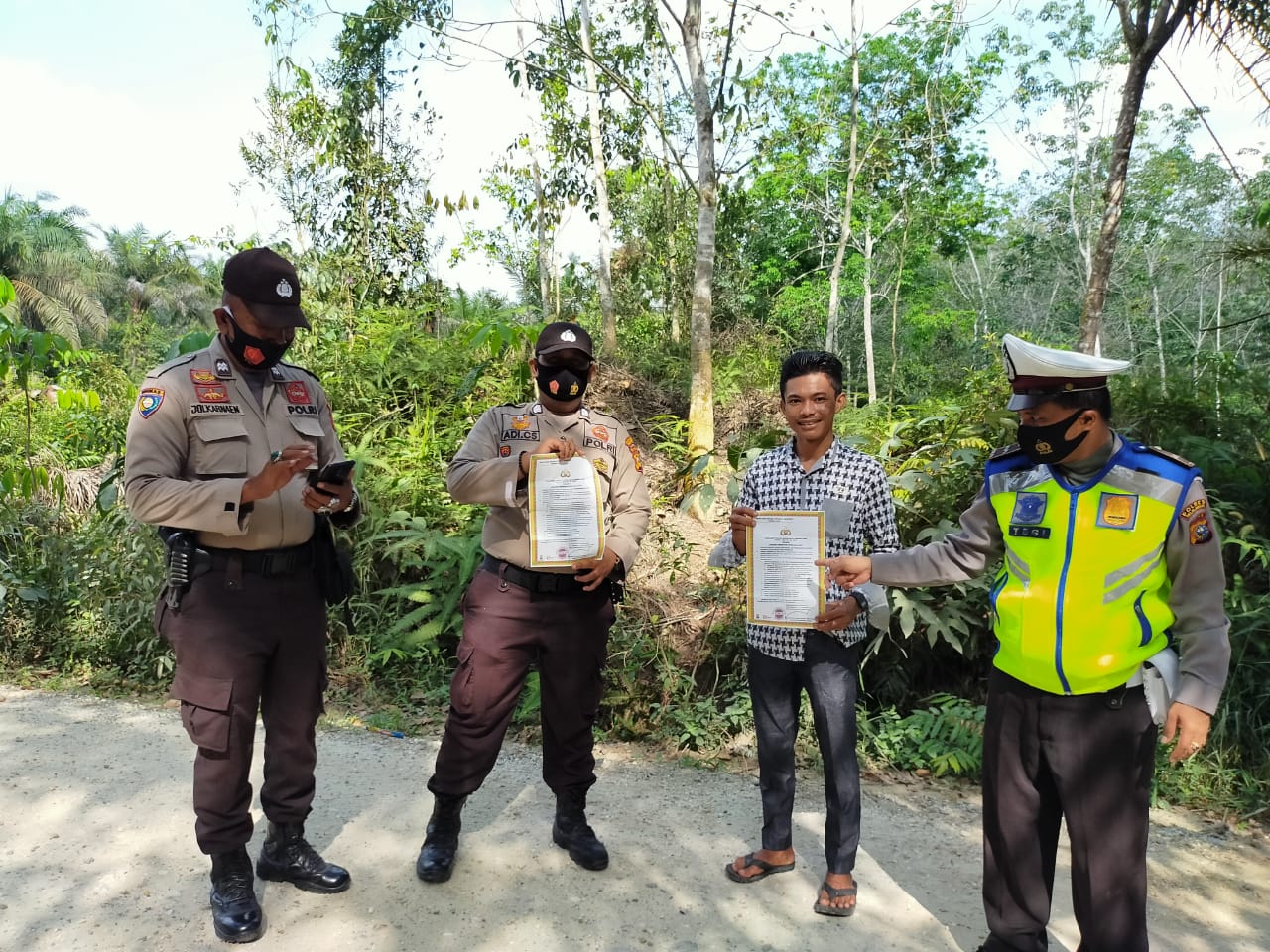 Polsek Pangkalan Kuras Laksanakan Kegiatan Rutin Patroli Karhutla