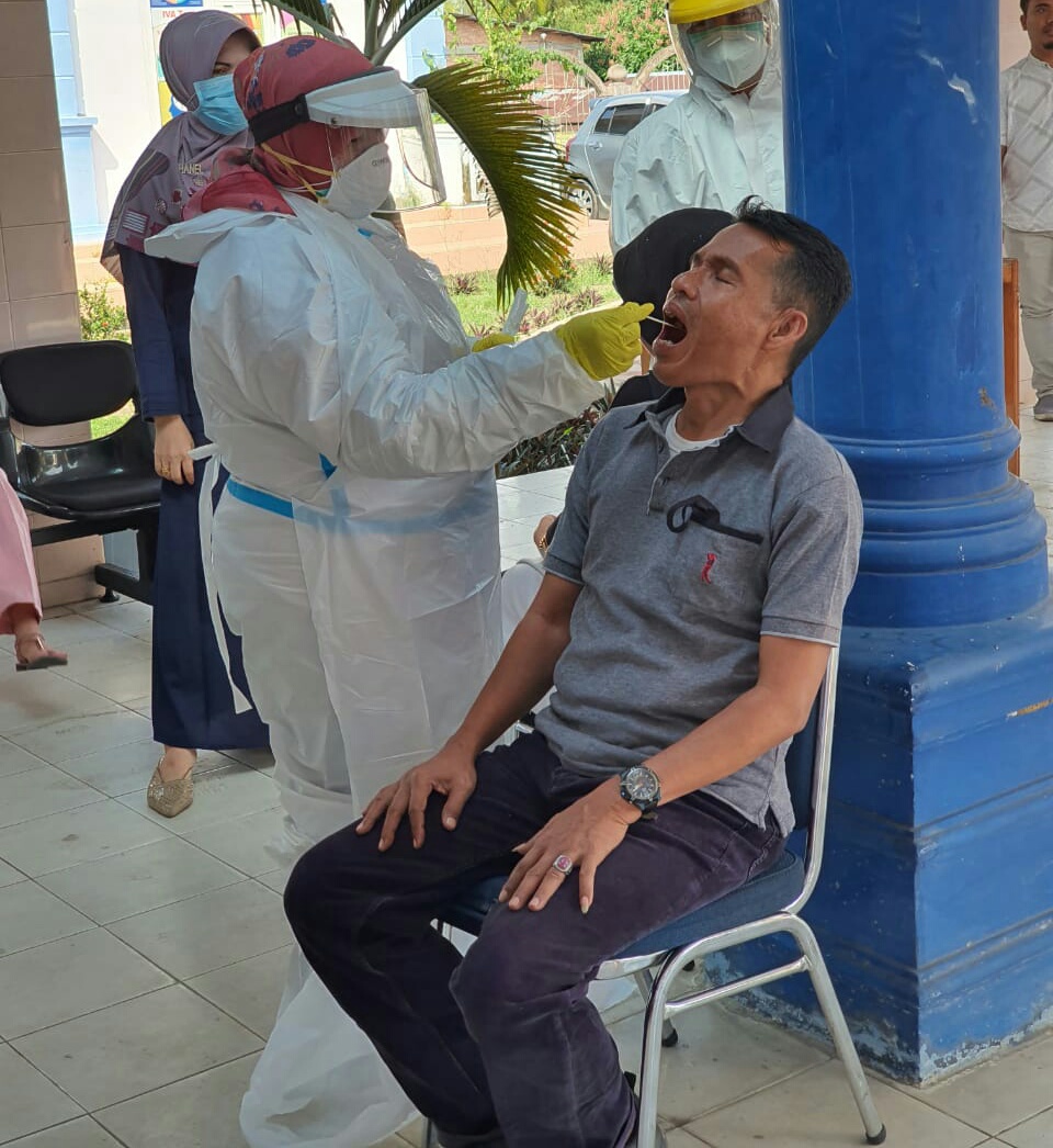 Tindak Lanjuti Asistensi Gubri Ke Kampar, Pemkab Kampar SWAB Massal yang dimulai dari Esselon II