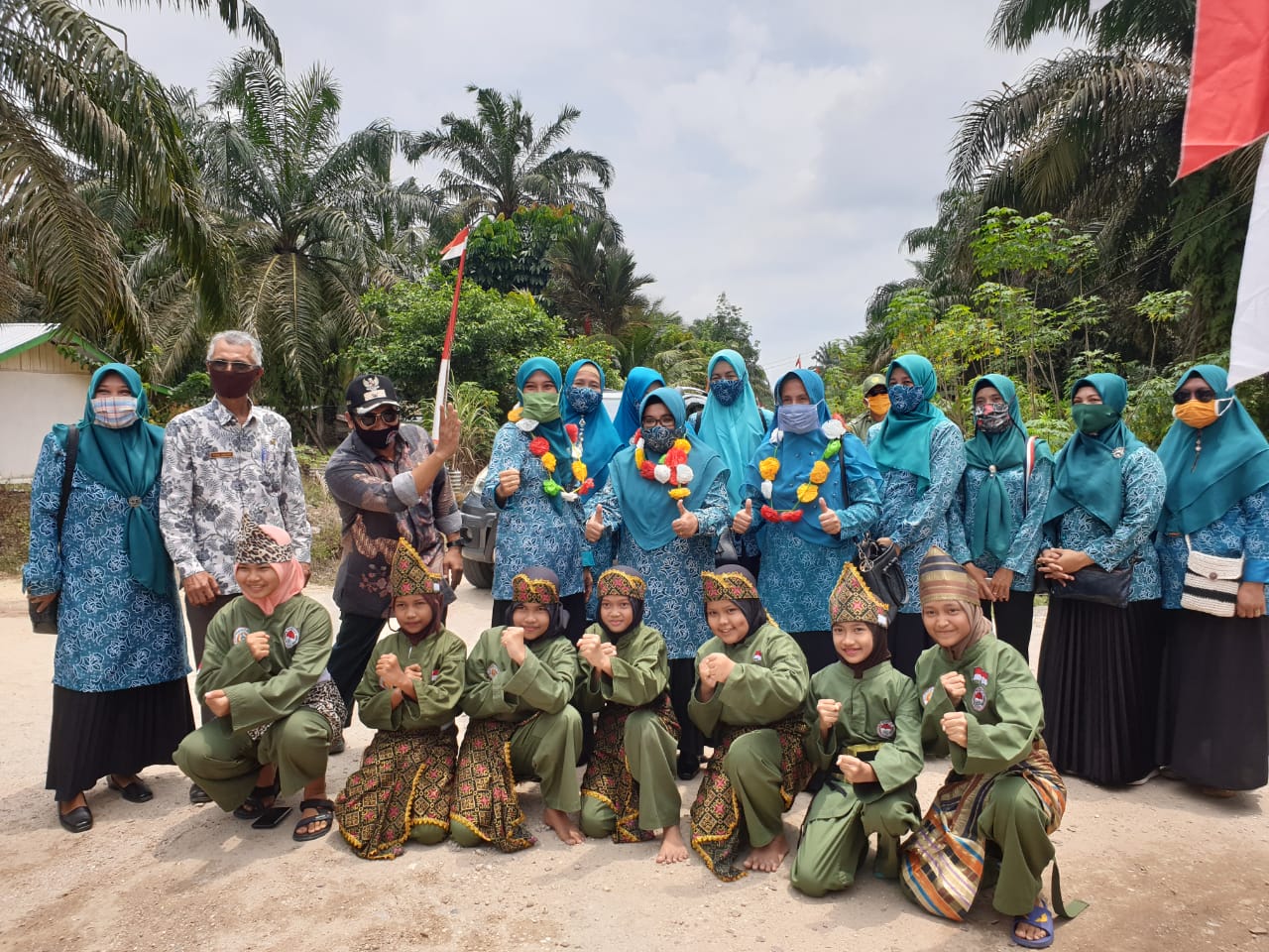 Setelah Rapat Persiapan,Muslimawati Pimpin Langsung Nilai Desa Tri Manunggal Hatinya PKK