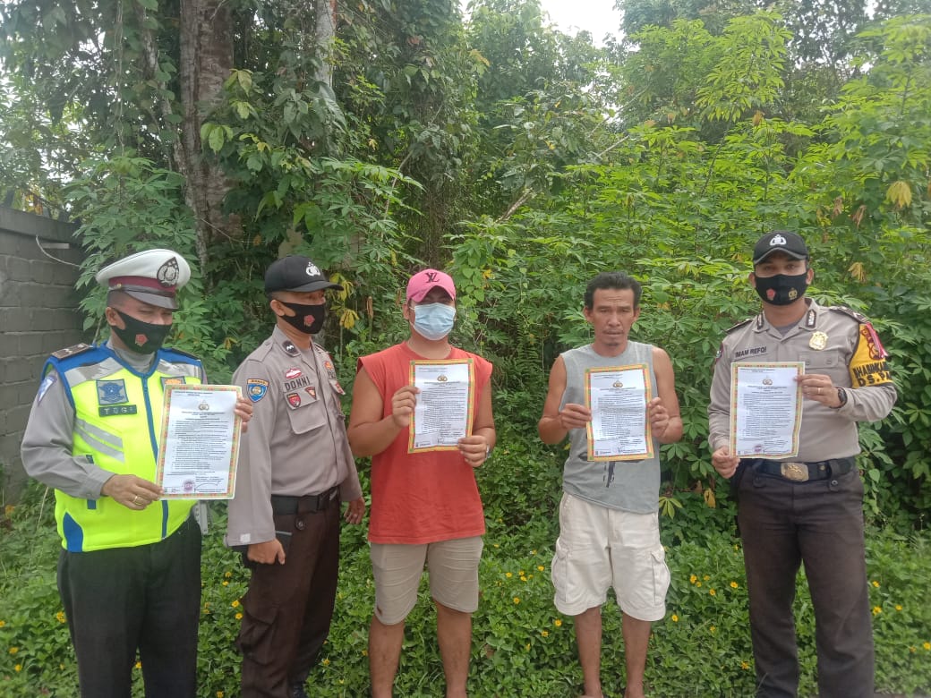 Polsek Pangkalan Kuras Laksanakan Patroli Karhutla Dan Maklumat Kapolda Riau