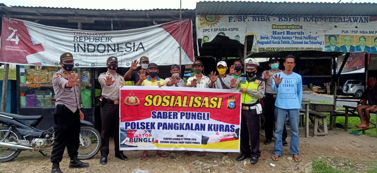 Polsek Pangkalan Kuras Laksanakan Giat Sosialisasi Saber Pungli Diseputaran Kecamatan Pangkalan Kuras