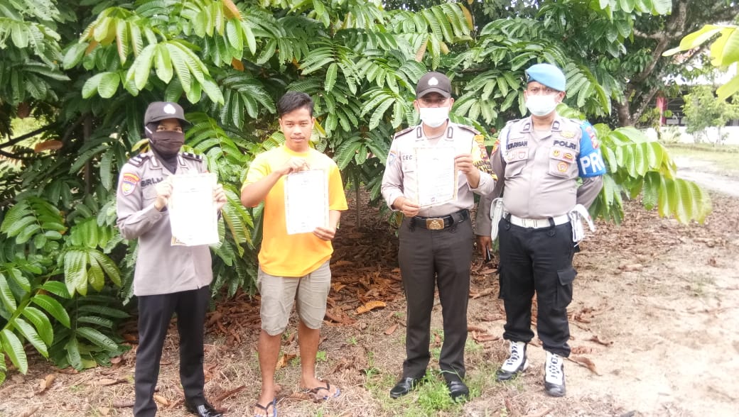 Polsek Pangkalan Kuras Rutin Laksanakan Penyebaran Maklumat Kapolda Riau