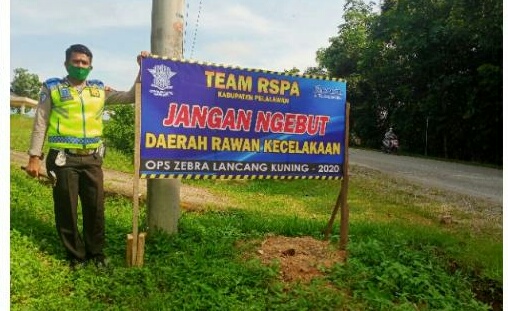 Cegah Laka Lantas Pos Lantas Pangkalan Lesung Melaksanakan OPS Zebra Lancang Kuning 2020