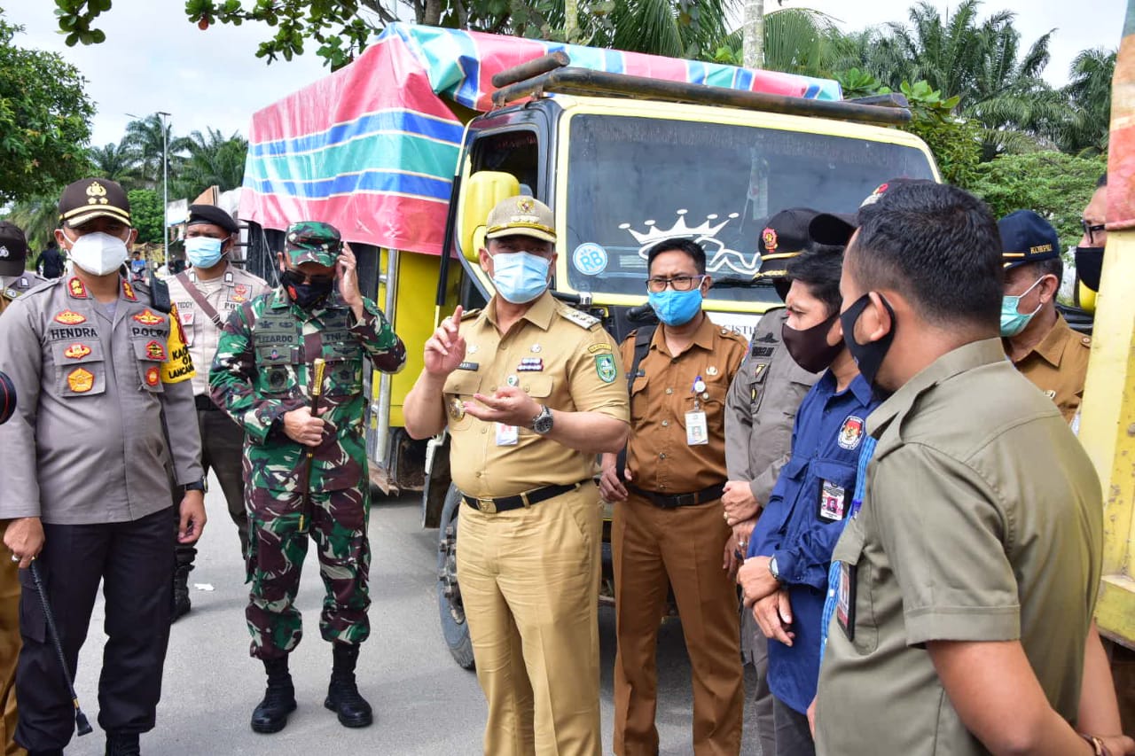 Pj Bupati Lepas Logistik Untuk 9 Desa Di Kecamatan Talang Muandau