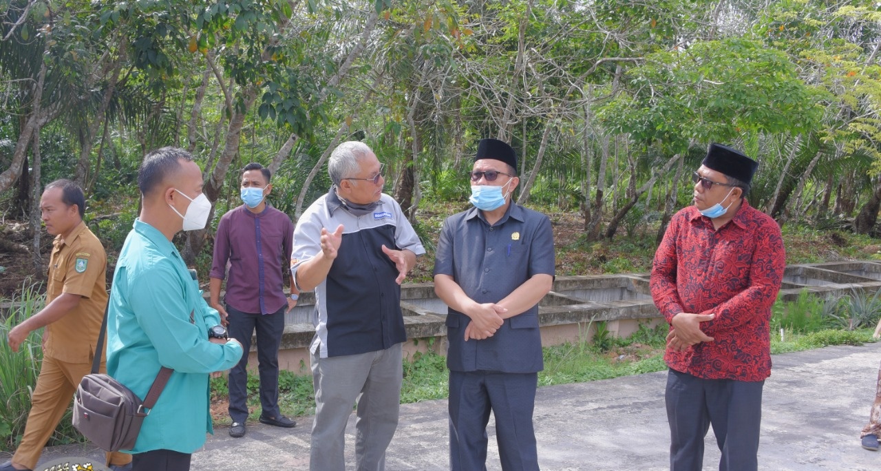 Ketua DPRD dan Istri Mengunjungi Korban Kebakaran di Penampi