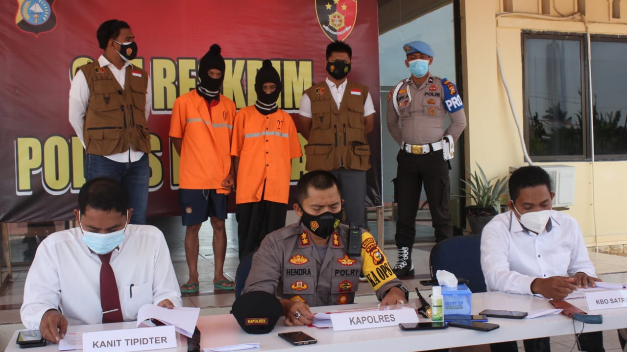 Satreskrim Polres Bengkalis Amankan S dan M Warga Rupat Diduga Bakar Hutan dan lahan