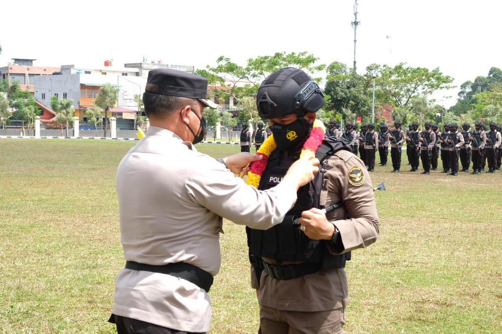 100 Personel Brimob BKO Polda Papua Berhasil Selesaikan Tugas, Atas Nama Negara Kapolda Riau Ucapkan Terimakasih