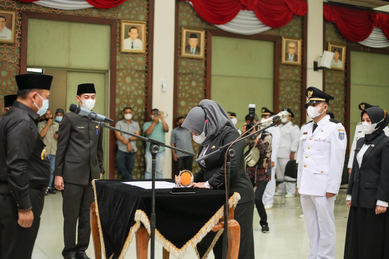 Bupati Lantik 55 Orang Pejabat Eselon III dan IV Dilingkungan Pemerintah Daerah Kabupaten Kampar