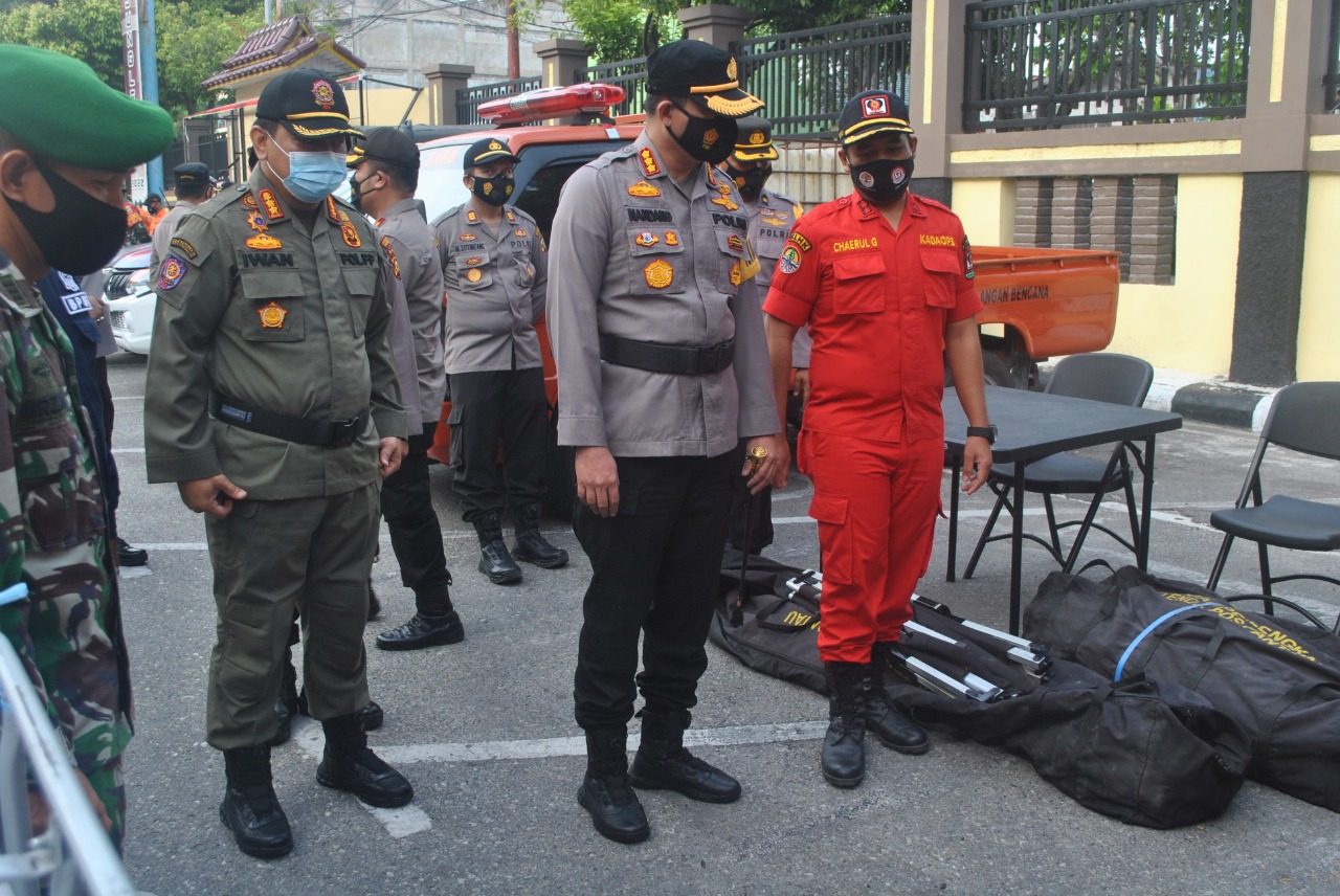 Kapolresta Pimpin Apel Gelar Peralatan dan Patroli Terpadu Karlahut Kota Pekanbaru