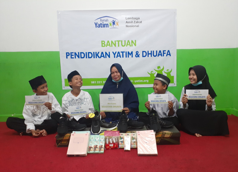 Bantuan Pendidikan Rumah Yatim Untuk Empat Yatim Bersaudara