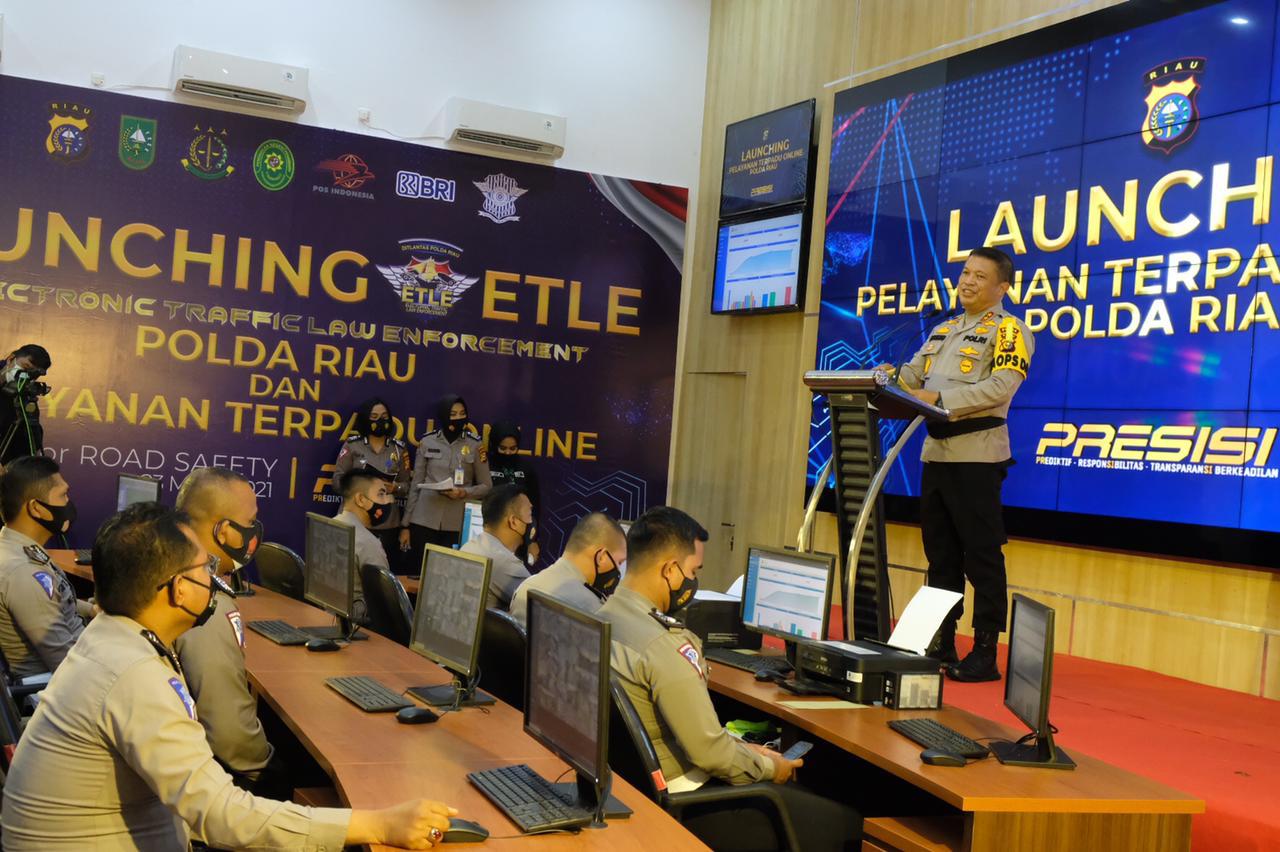 Pada Launching E-TLE Nasional, Kapolda Riau Resmikan Pelayanan Terpadu Online Polda Riau