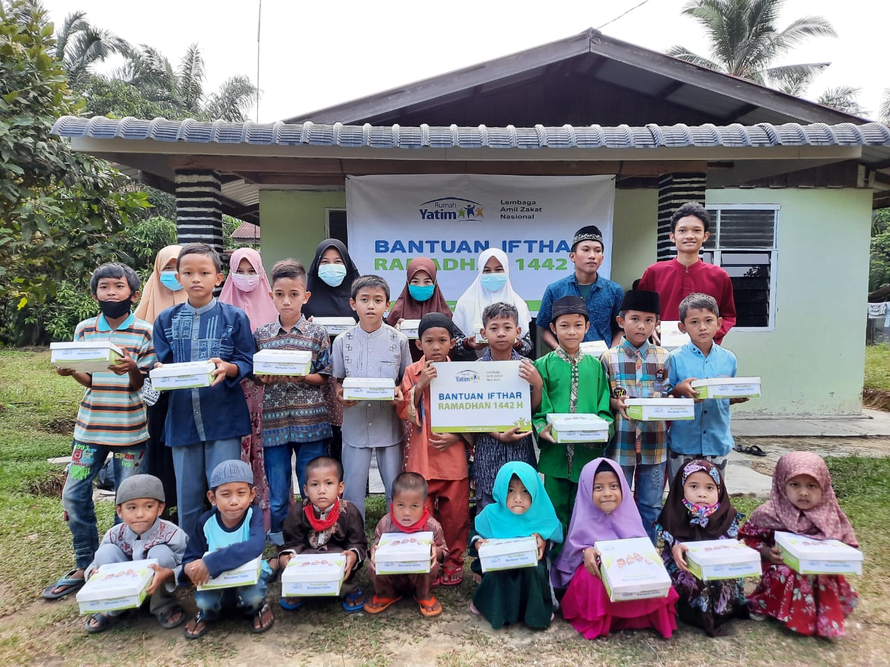 Rumah Yatim Gencar Bagikan Hidangan Sahur dan Buka Puasa untuk Yatim dan Dhuafa Pekanbaru