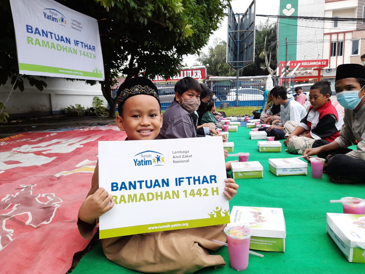 Total 100 Hidangan Berbuka Puasa dibagikan Rumah Yatim Riau dalam 2 Hari Kebelakang