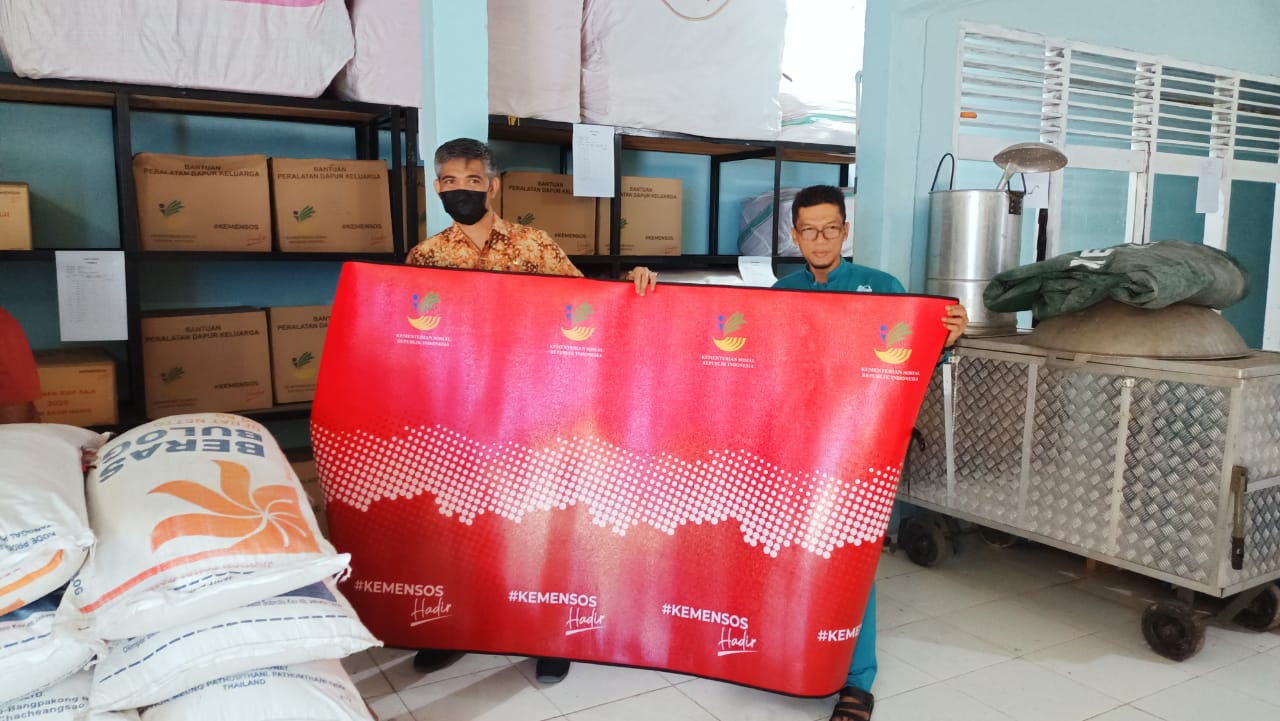 Kadis Sosial Tinjau Ketersedian Logistik dan Peralatan Bencana