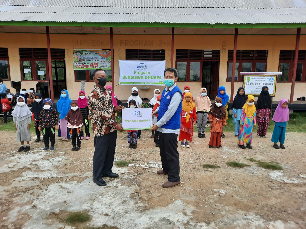 Bantuan Pendidikan Rumah Yatim Bahagiakan Anak-anak di Pedalaman Riau