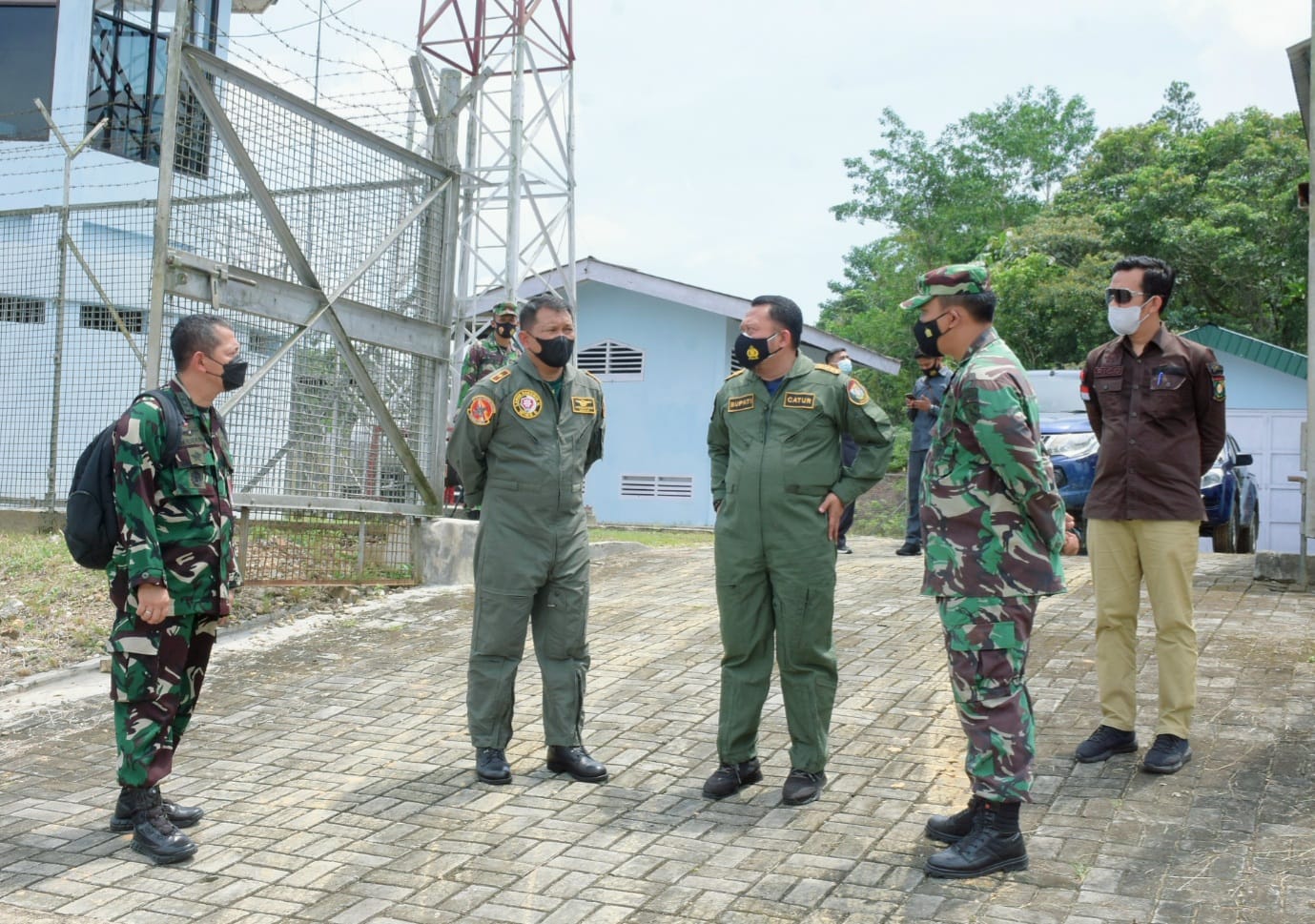 Gunakan Helikopter, Bupati Kampar Bersama Danlanud Roesmin Nurjadin Cek Lokasi Latihan Menembak AWR