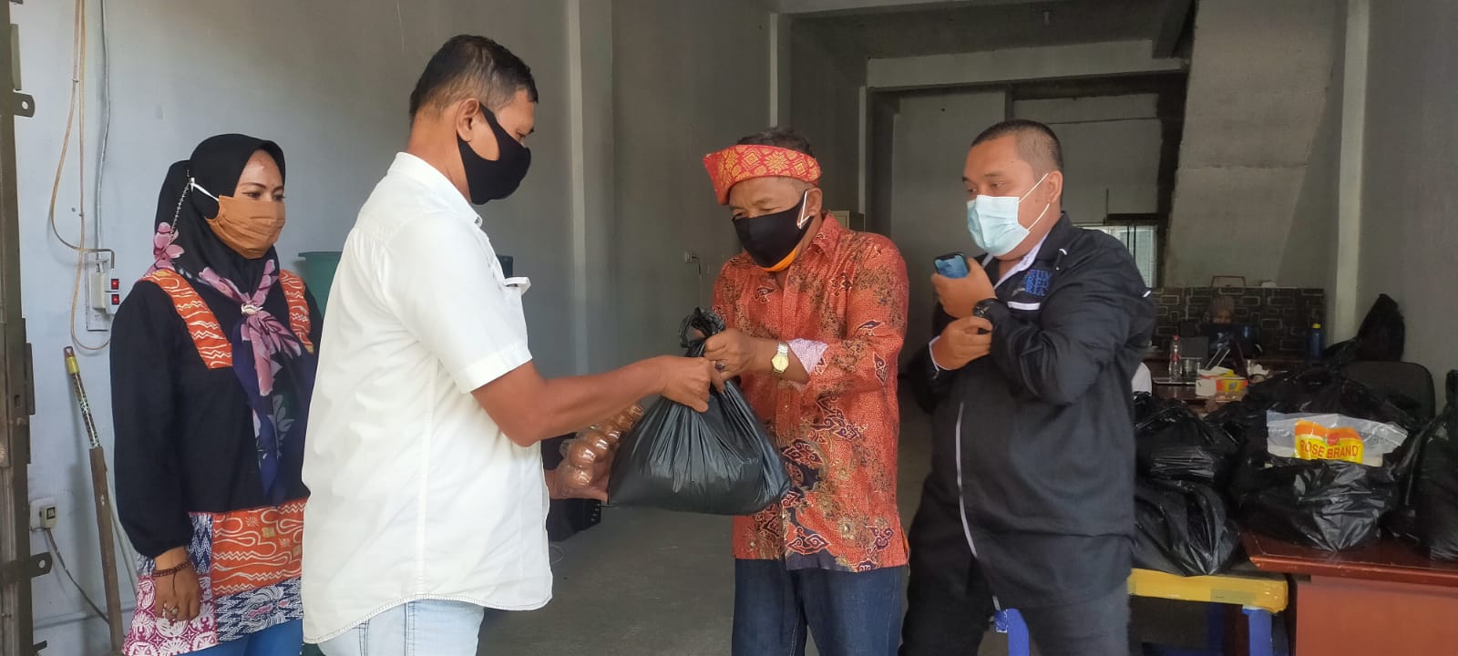 Bantu Kesejahteraan Anggota, FPR Bagi-Bagi Sembako