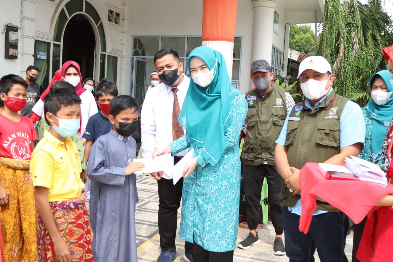 Ketua TP PKK Kabupaten Pelalawan Hadiri Kegiatan Sunat Massal di Pangkalan Kerinci