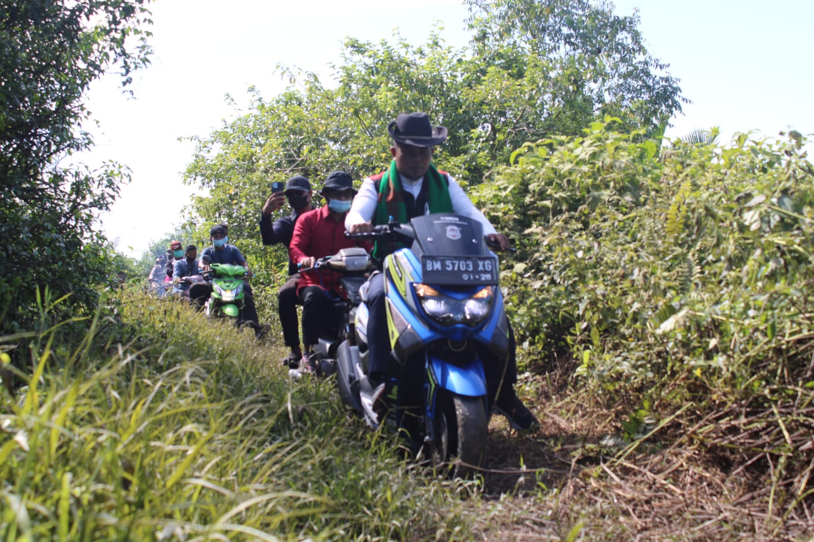 Bupati Pelalawan Lakukan Kunjungan Kerja Ke Desa Teluk Beringin dan Desa Serapung