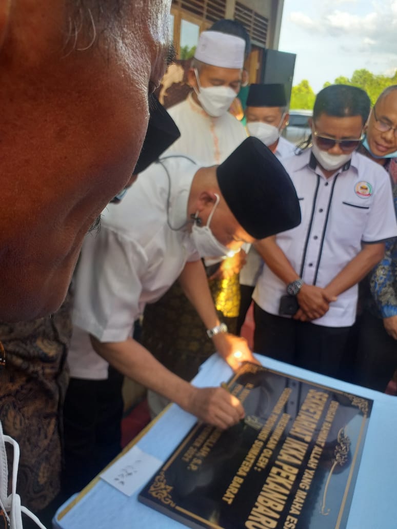 Gubernur Sumatera Barat Meresmikan Kantor Sekretariat IKKA Dan Peletakan Batu Pertama Untuk Sekolah IKKA Pekanbaru