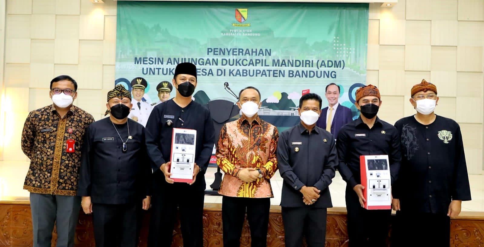 Dirjen Zudan : Pertama kali di Indonesia, Bupati Bandung Bagikan 31 Mesin ADM ke Desa-desa