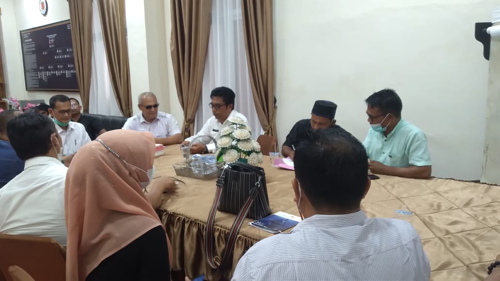 Bupati Aceh Selatan Fasilitasi Perdamaian Sekdis Dan Kadis Pangan