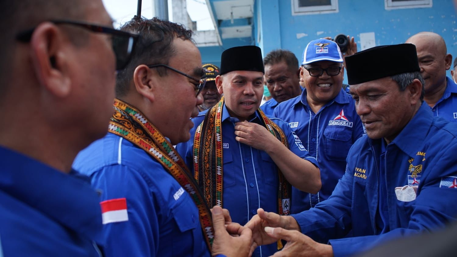 Tiba di Aceh Tenggara,Muslim Disambut Prosesi Adat dan Langsung Bersilaturahmi Ke Ulama