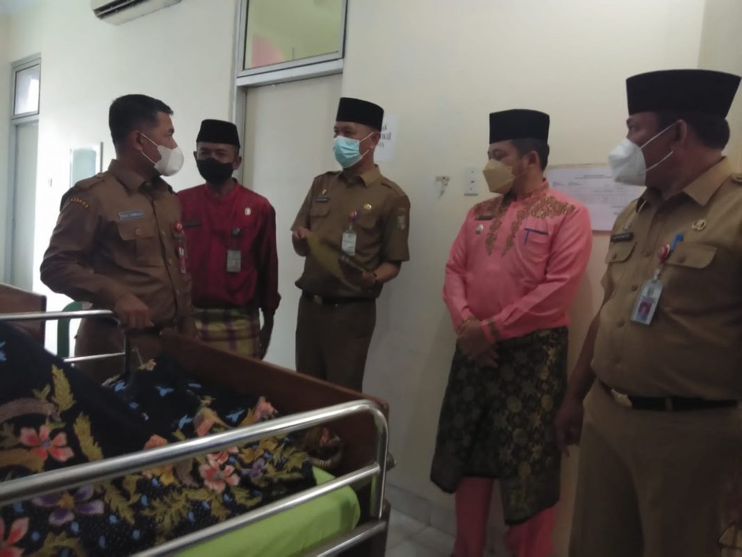 Melahirkan di RSUD Teluk Kuantan,Sudah Bisa Masuk KK,Bawa Pulang KIA dan Akta Kelahiran