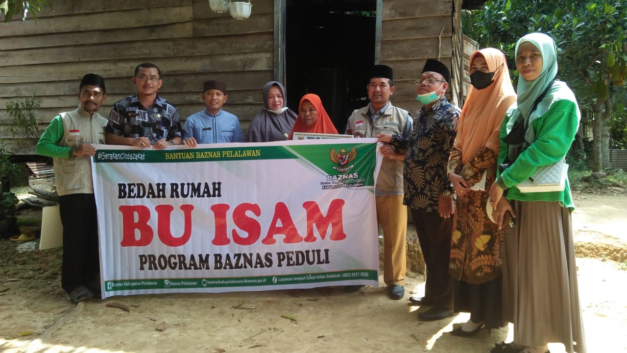 Badan Amil Zakat Nasional Kabupaten Pelalawan Serahkan Bantuan Bedah Rumah Di Kecamatan Ukui