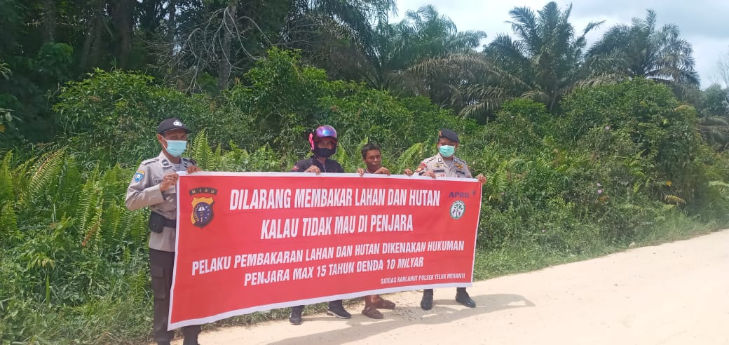 Polsek Teluk Meranti Antisipasi Kebakaran Hutan Lakukan Penyebaran Maklumat Kapolda Riau Kepada Masyarakat