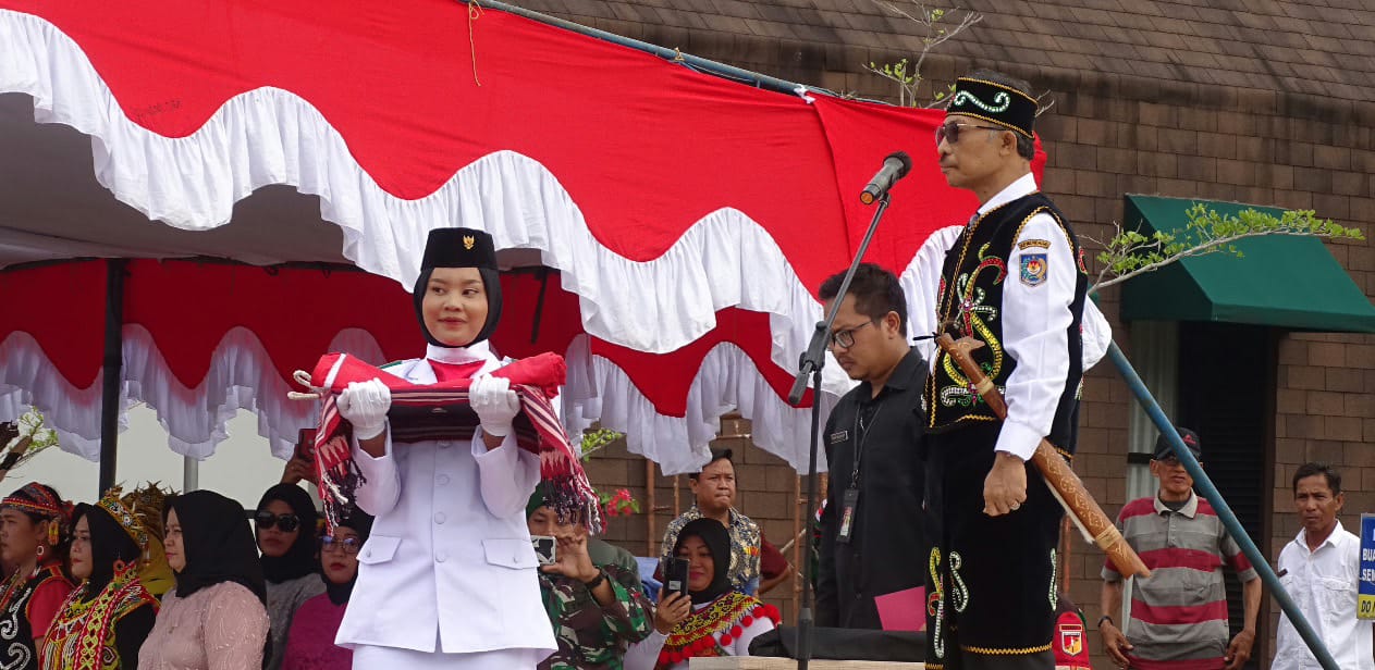 Pimpin Upacara HUT ke-77 RI di PLBN Badau, Kepala BSKDN Sampaikan Pesan Mendagri