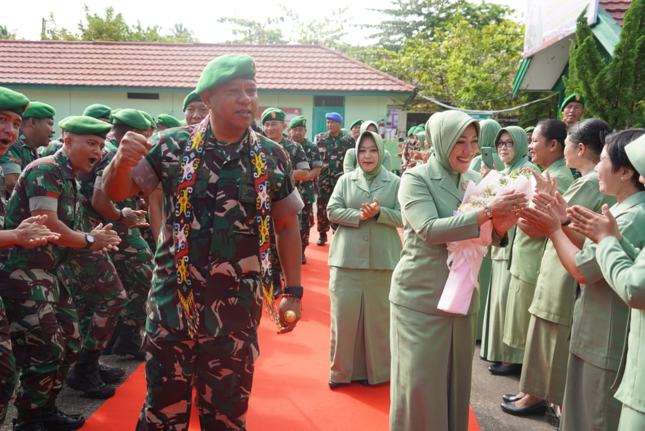 Pesan Danrem 102/Pjg Kepada Prajurit Kodim 1013/Mtw Saat Pengarahan