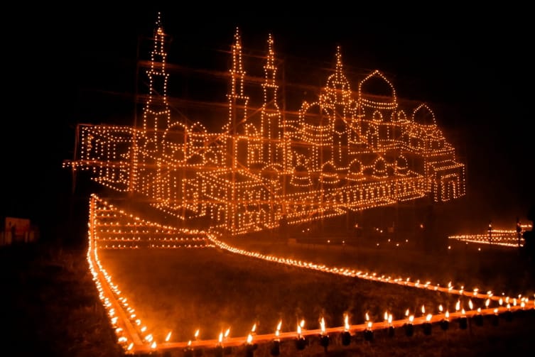 Bupati Bengkalis Resmikan Pembukaan Lampu Colok Malam 27 Bulan Suci Ramadhan tahun 1444 H/2023 M Di Desa Pangkalan Jambi