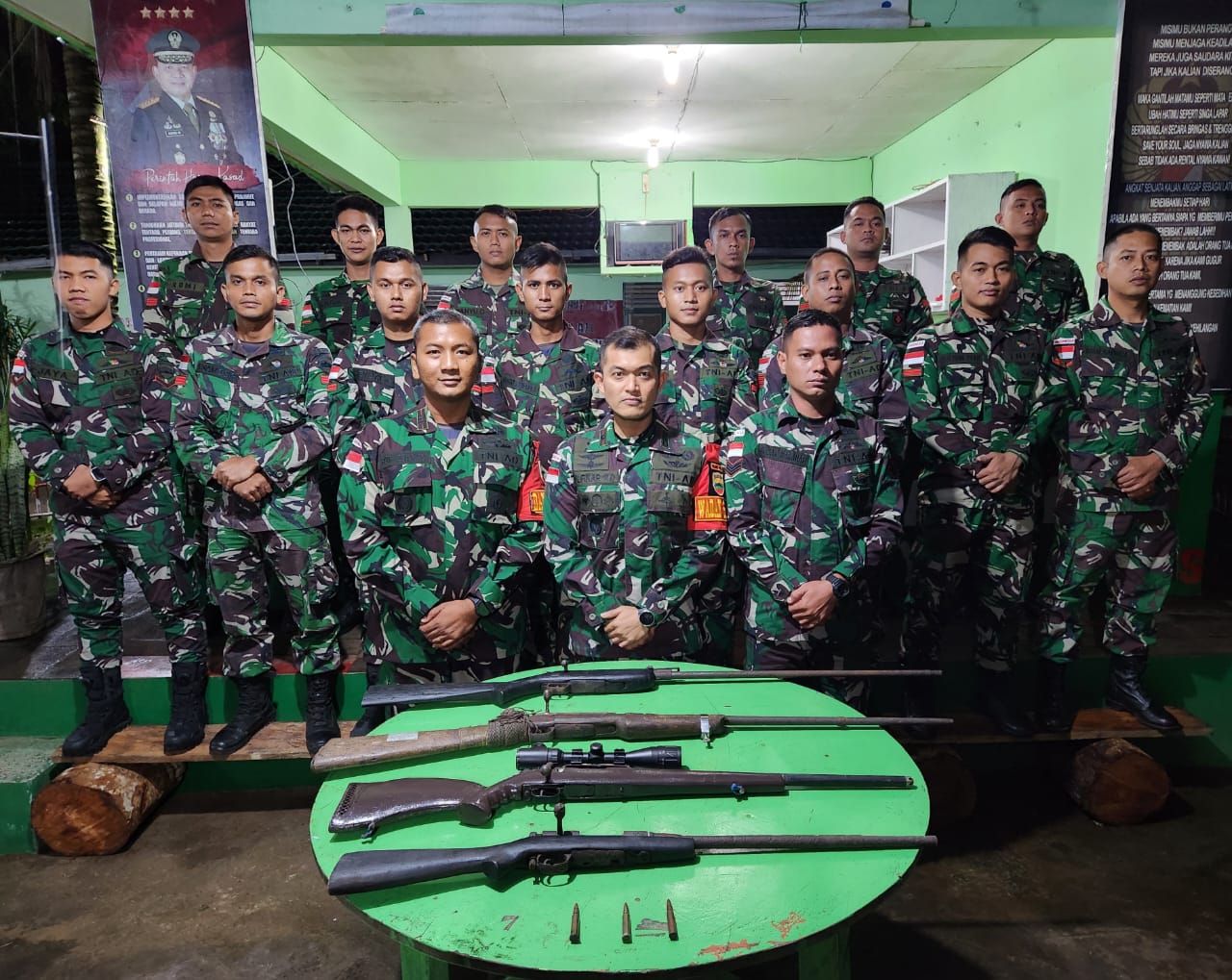 Jelang 1 Juli, Satgas Pamtas RI-PNG Yonif 132/BS Berhasil Sentuh Hati Simpatisan TPN-OPM Serahkan 4 Pucuk Senjata Api Dan Munisi