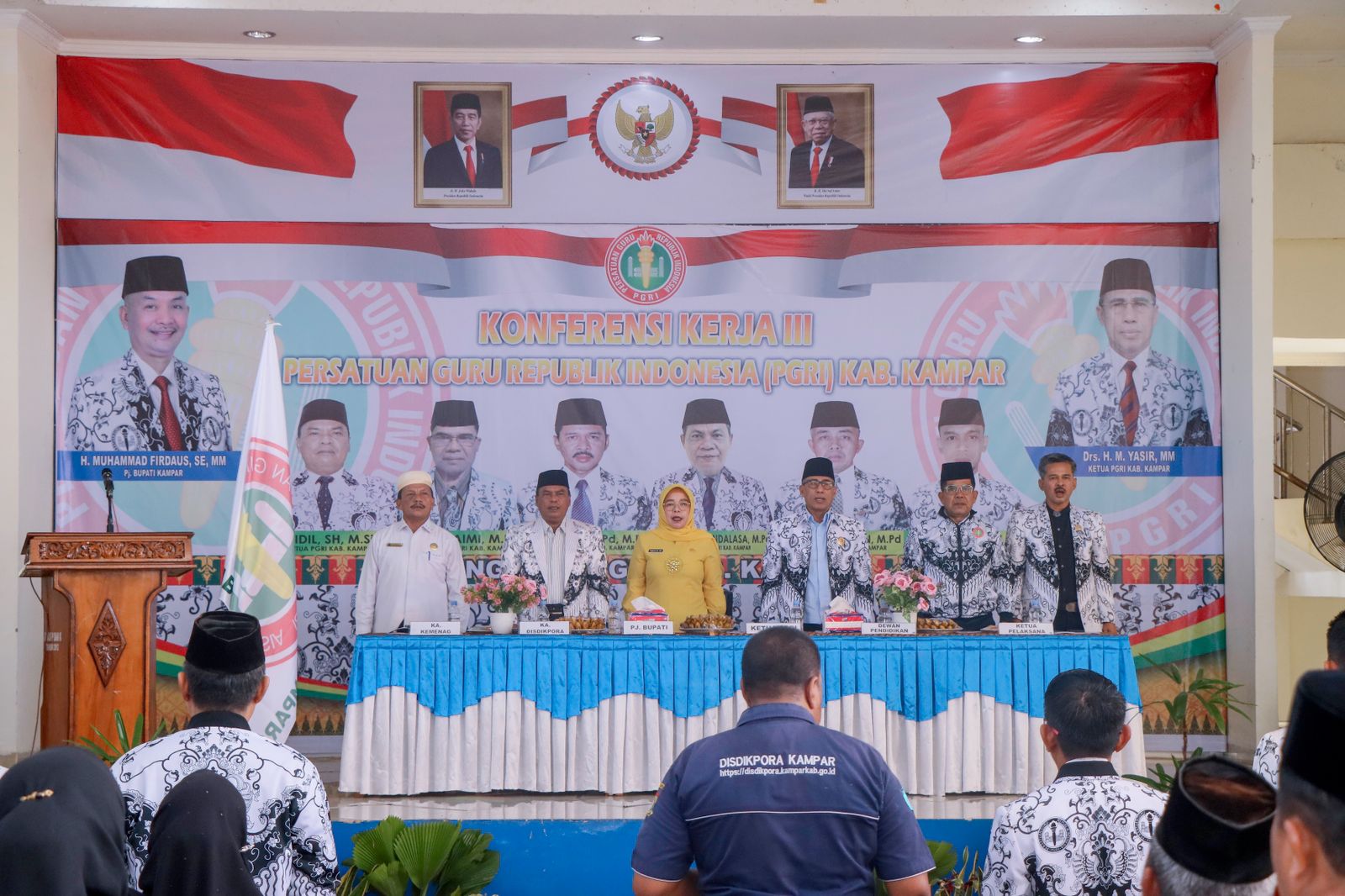 Pj Sekda Buka Secara Resmi Konferensi Kerja III Persatuan Guru Republik Indonesia (PGRI) Kabupaten Kampar